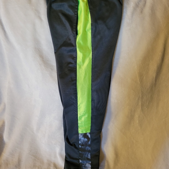 Nike joggers size 7 long, Grey & electric green - Picture 2 of 4